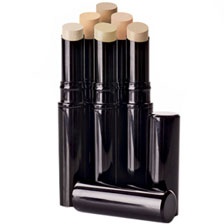 Enhance the "camera ready" finish with this optical concealer